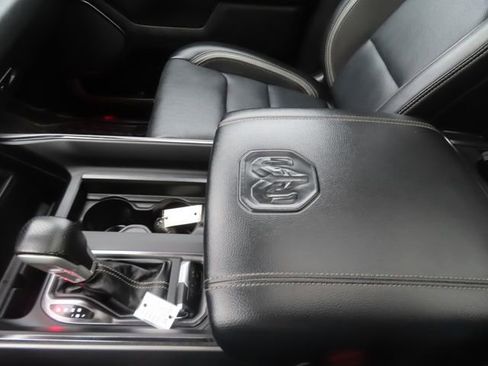 Used 2022 RAM 1500 Laramie AWD/4WD image 43