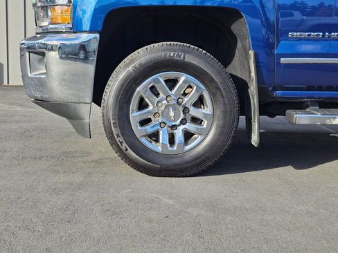 Used 2018 Chevrolet Silverado 3500 LTZ AWD/4WD image 9