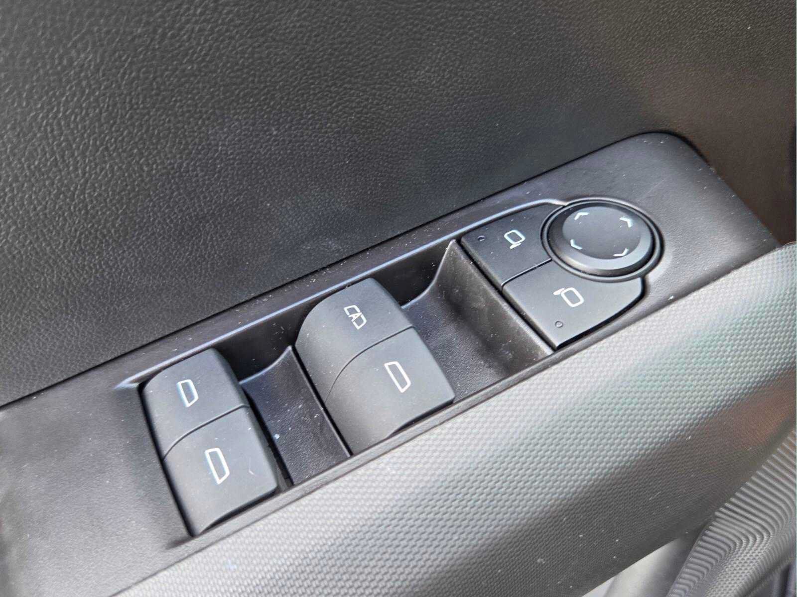 Used 2024 Chevrolet Colorado Trail Boss AWD/4WD image 33