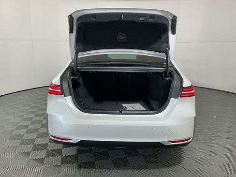 Certified 2025 BMW 530i w/ Premium Package image 29