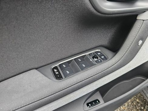 Used 2021 Polestar Polestar 2 image 27