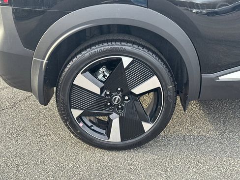 New 2026 Nissan Kicks SR FWD image 17