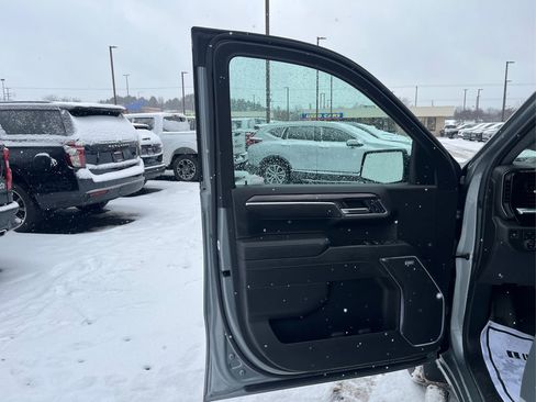 Used 2024 Chevrolet Silverado 1500 LTZ w/ LTZ Premium Package image 20