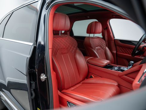 Used 2021 Bentley Bentayga w/ First Edition Specification AWD/4WD image 49
