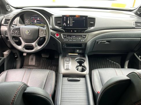 Used 2023 Honda Passport TrailSport image 14