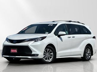 Used 2023 Toyota Sienna XLE w/ XLE Plus Package FWD video 1