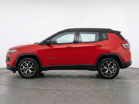 Used 2025 Jeep Compass Limited AWD/4WD image 5
