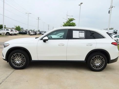 Certified 2025 Mercedes-Benz GLC 300 4MATIC image 4