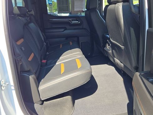 Used 2022 GMC Sierra 1500 AT4 w/ Technology Package AWD/4WD image 19