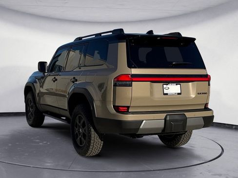 Used 2025 Lexus GX 550 image 7