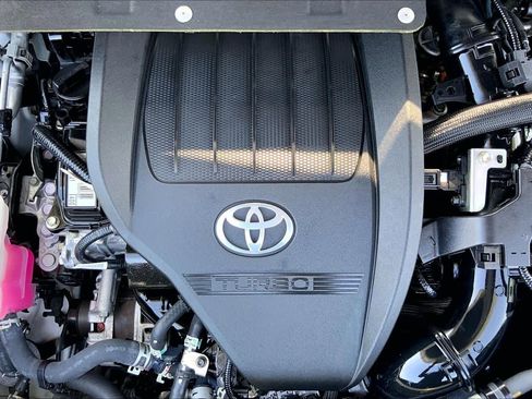 Used 2023 Toyota Highlander XLE AWD/4WD image 32