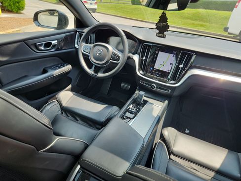 Used 2022 Volvo S60 B5 R-Design w/ Advanced Package image 35