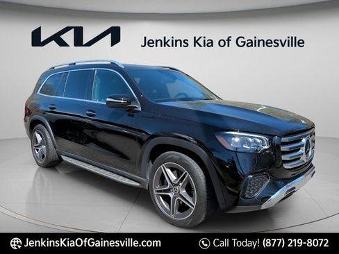 Used 2025 Mercedes-Benz GLS 450 4MATIC image 13