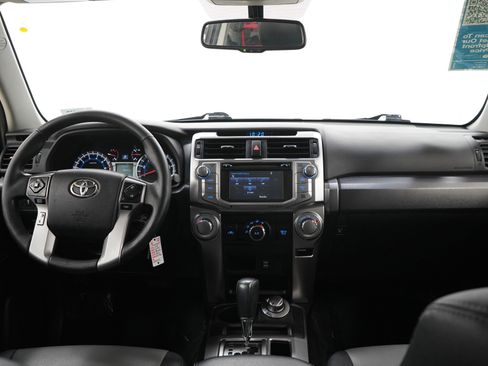 Used 2018 Toyota 4Runner SR5 Premium image 13