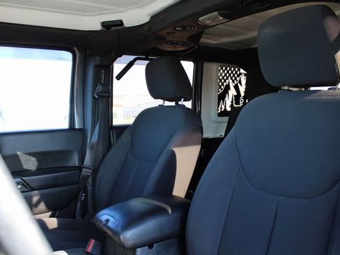 Used 2016 Jeep Wrangler Unlimited Sport image 17