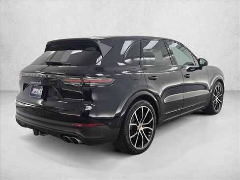 Used 2022 Porsche Cayenne S AWD/4WD image 5