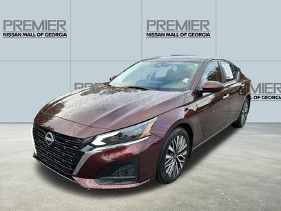 Used 2023 Nissan Altima 2.5 SV w/ SV Premium Package