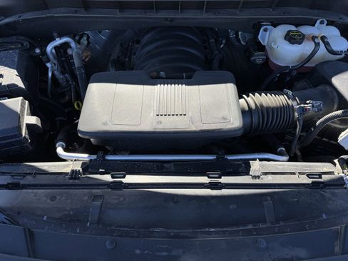 Used 2024 Chevrolet Tahoe Z71 w/ Luxury Package image 33