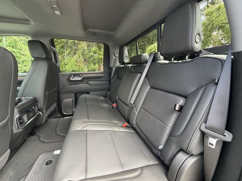 New 2026 GMC Sierra 2500 Denali w/ Denali Reserve Package AWD/4WD image 24