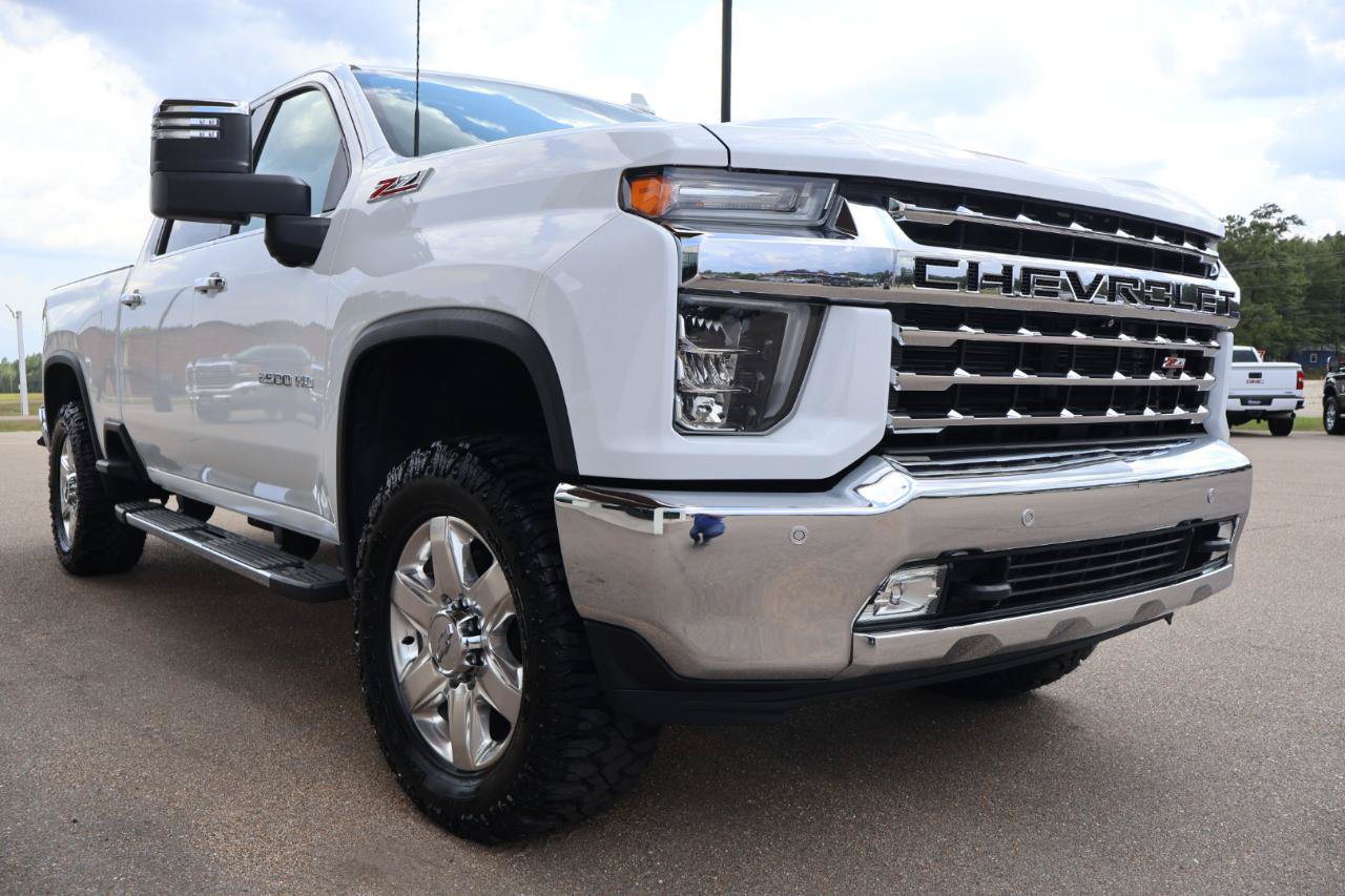 Used 2020 Chevrolet Silverado 2500 LTZ w/ LTZ Premium Package AWD/4WD image 7