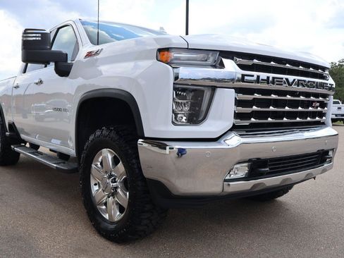 Used 2020 Chevrolet Silverado 2500 LTZ w/ LTZ Premium Package AWD/4WD image 7