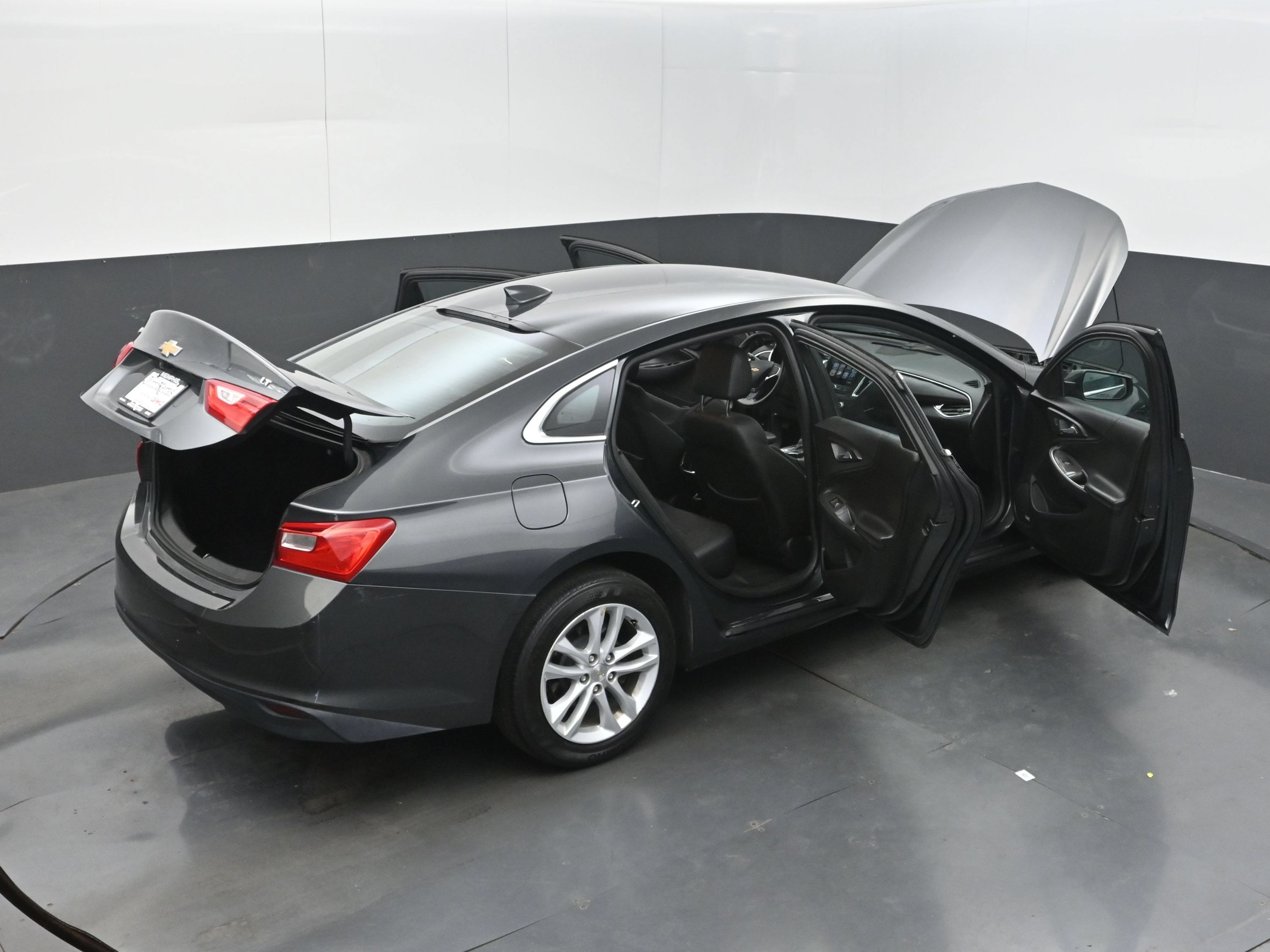 Used 2017 Chevrolet Malibu LT w/ Leather Package FWD image 46