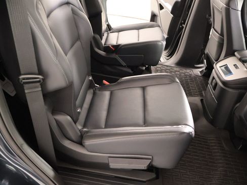 New 2025 Lincoln Navigator Reserve w/ Jet Appearance Package AWD/4WD image 16