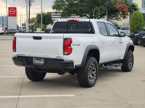 Used 2023 Chevrolet Colorado ZR2 AWD/4WD image 7