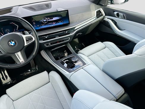 Used 2024 BMW X5 sDrive40i w/ M Sport Package RWD image 25