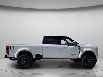 New 2026 Ford F350 Platinum w/ Platinum Plus Package