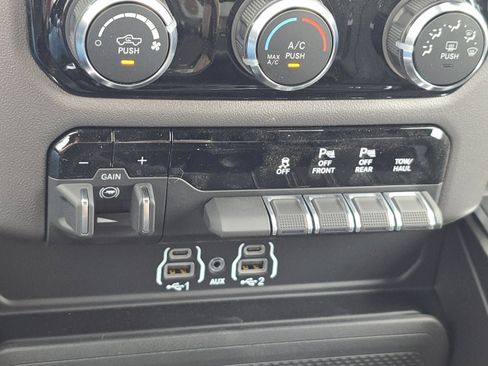New 2026 RAM 1500 Big Horn AWD/4WD image 23