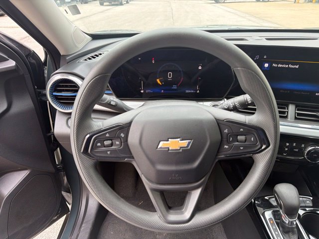Used 2025 Chevrolet Trax LT FWD image 21