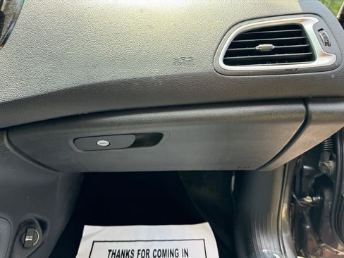 Used 2015 Chrysler 200 C image 32