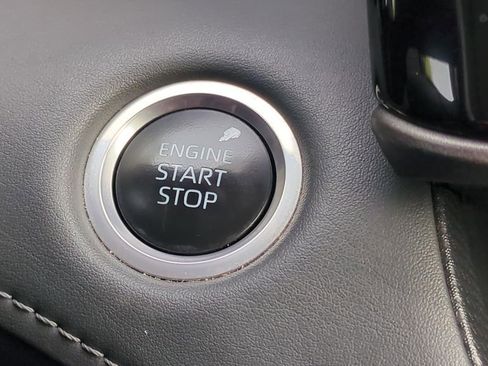 Certified 2024 Toyota Highlander XLE AWD/4WD image 24