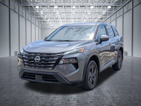 Used 2026 Nissan Rogue SV FWD image 4