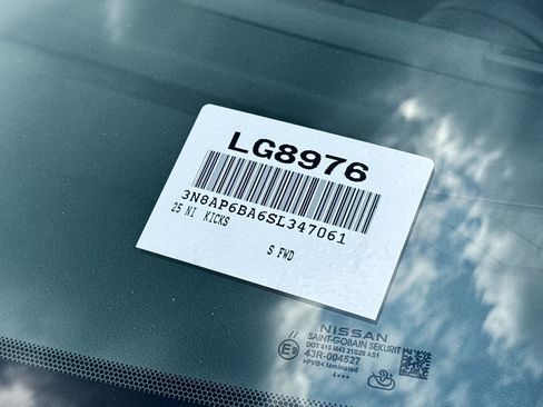 Used 2025 Nissan Kicks S FWD image 16