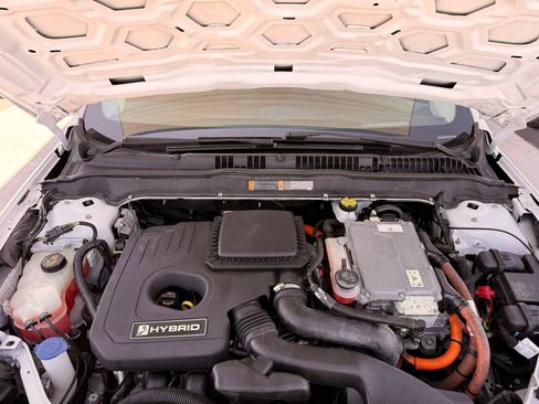 Used 2019 Ford Fusion SE FWD image 35