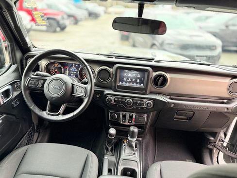 Used 2021 Jeep Wrangler Sport S image 9
