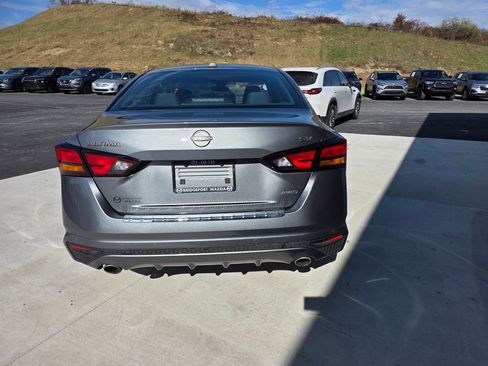 Used 2023 Nissan Altima 2.5 SV w/ SV Premium Package image 6