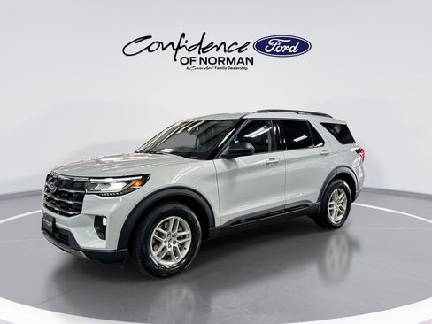 New 2026 Ford Explorer Active w/ Active Comfort Package RWD image 4
