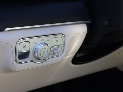 Certified 2024 Mercedes-Benz GLE 450 4MATIC image 15