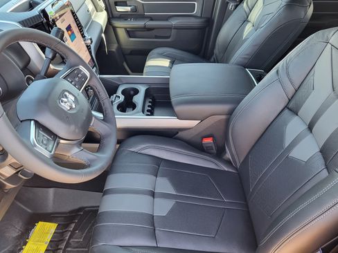 New 2026 RAM 2500 Big Horn AWD/4WD image 19