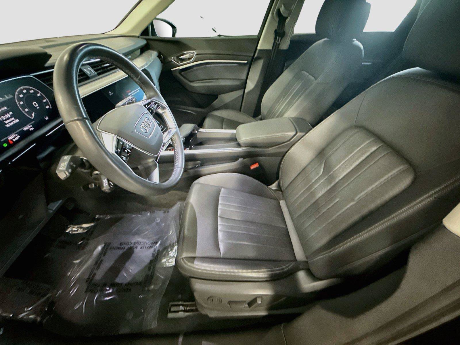 Used 2024 Audi Q8 e-tron Premium Plus AWD/4WD image 21