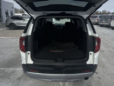 Used 2020 GMC Acadia SLE image 24