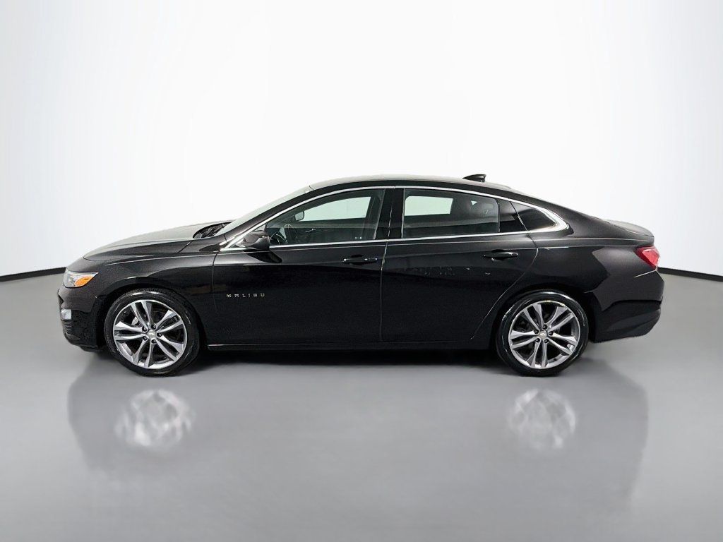 Used 2023 Chevrolet Malibu LT w/ Driver Confidence Package FWD image 4