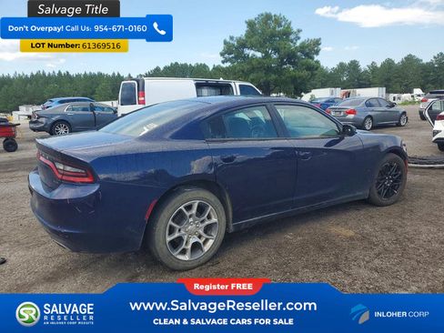 Used 2017 Dodge Charger SXT AWD/4WD image 4