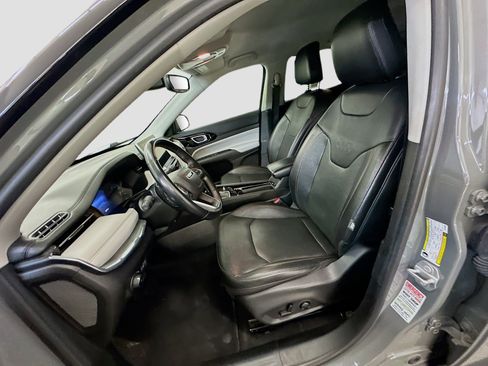 Used 2022 Jeep Compass Limited image 13