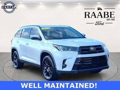 Used 2019 Toyota Highlander SE