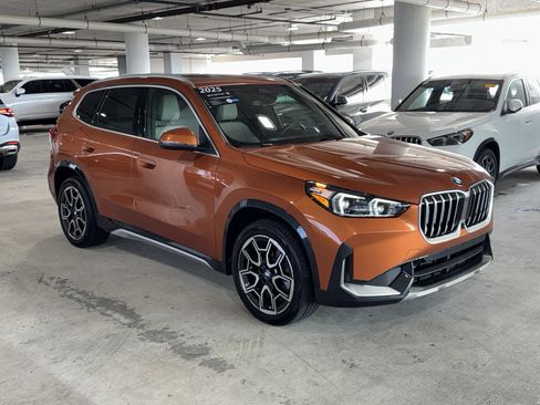 Used 2025 BMW X1 xDrive28i w/ Technology Package AWD/4WD image 2