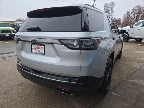 Used 2021 Chevrolet Traverse Premier w/ Redline Edition image 10